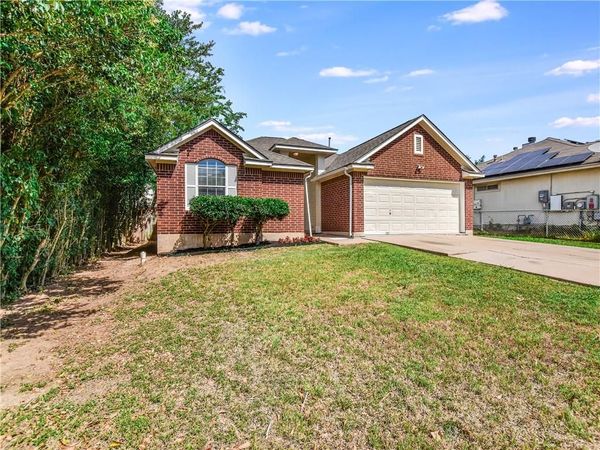 7220 Black Panda TRL, Del Valle, TX 78617