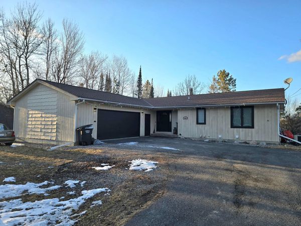 312 Shorewood Drive, International Falls, MN 56649