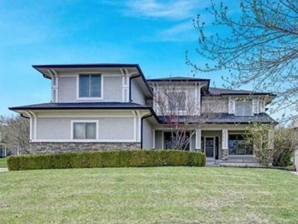 9626 Falcon Valley Drive, Lenexa, KS 66220