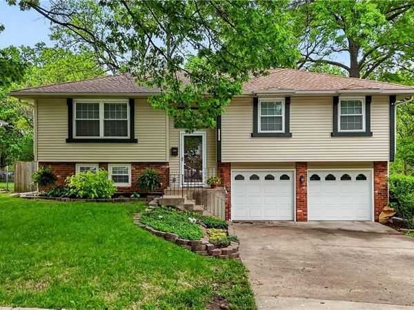 9707 W 56th Terrace, Merriam, KS 66203