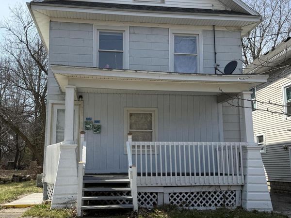 425/425.5 N Butler Boulevard, Lansing, MI 48915