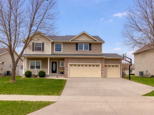 13102 Tanglewood Drive, Urbandale, IA 50323