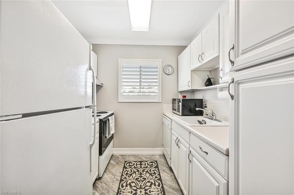 1100 Gulf Shore Blvd N, Unit 304, Naples, FL 34102 Photo