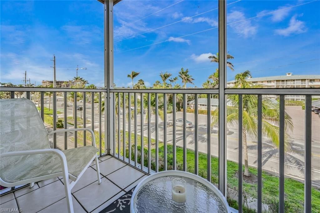 1100 Gulf Shore Blvd N, Unit 304, Naples, FL 34102 Photo