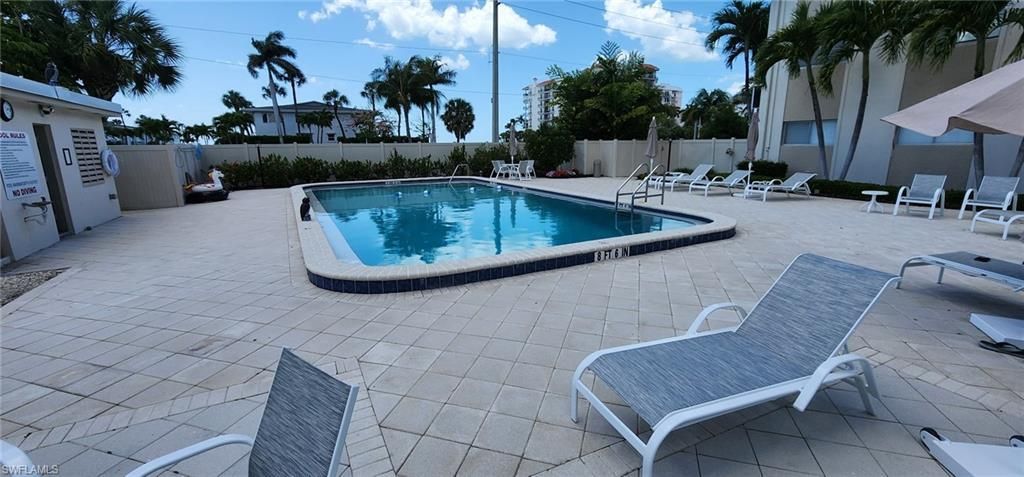 1100 Gulf Shore Blvd N, Unit 304, Naples, FL 34102 Photo