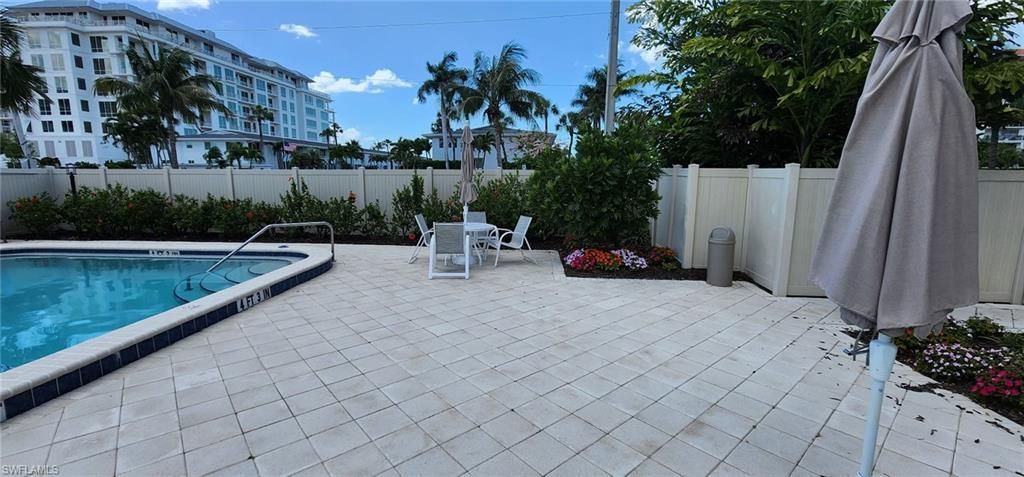 1100 Gulf Shore Blvd N, Unit 304, Naples, FL 34102 Photo