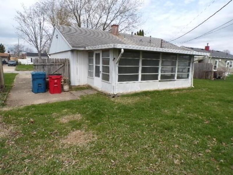 1067 Gilcrest Avenue , Columbus, OH 43207 Photo 3