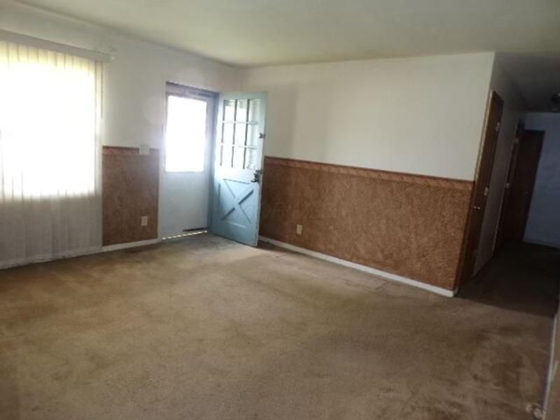 1067 Gilcrest Avenue , Columbus, OH 43207 Photo 5