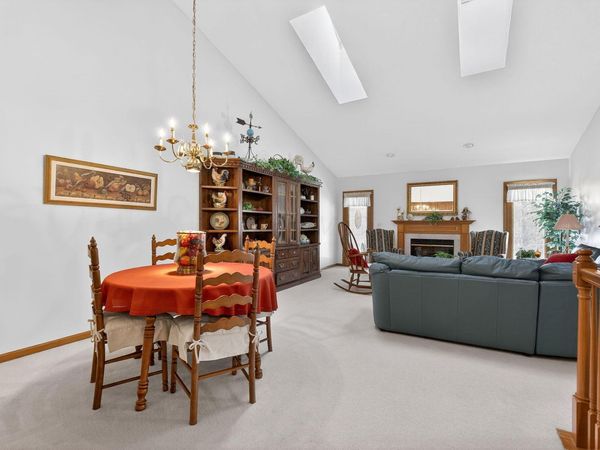 118 Hanover Court , Delaware, OH 43015