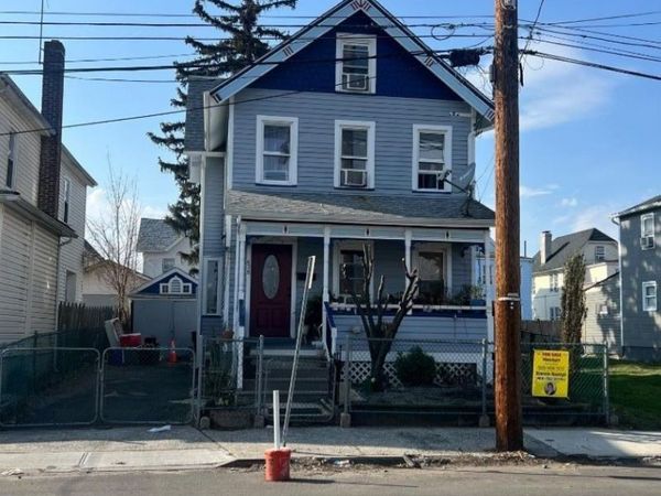 438 W 2Nd St, Plainfield, NJ 07060