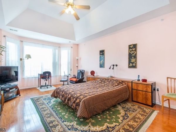 9 Cliff Rd, Woodland Park, NJ 07424