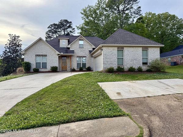 580 Hickory Place, Brandon, MS 39047