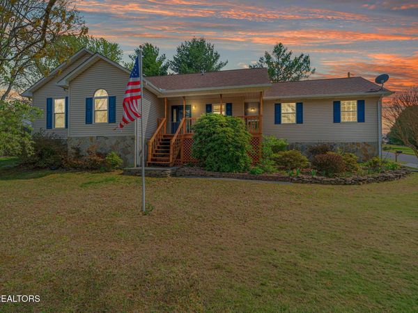 124 Abby Lane, Jacksboro, TN 37757