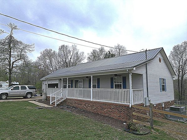 150 Deerwood Rd , Hohenwald, TN 38462