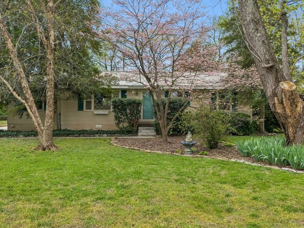 1003 Lawndale Dr , Murfreesboro, TN 37129