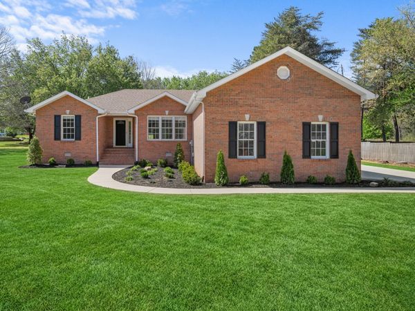 74 Maple Dr , Winchester, TN 37398