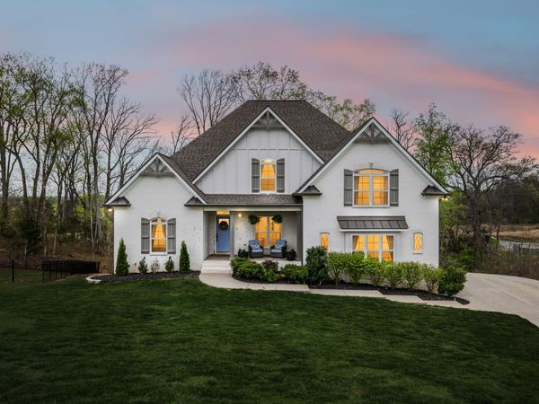 230 Amana Dr, Lebanon, TN 37087