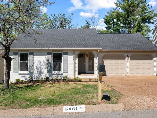 5061 English Village Dr , Nashville, TN 37211