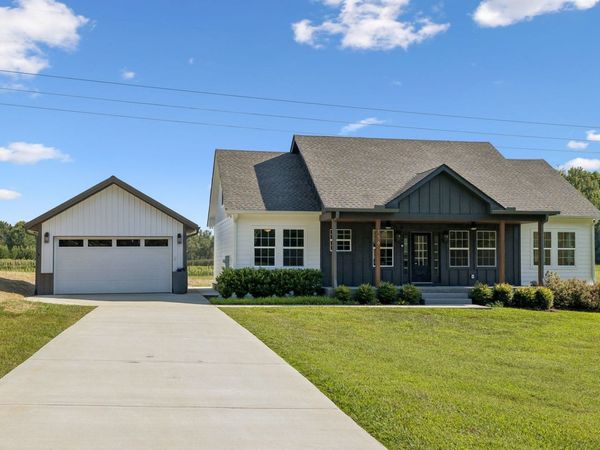 156 Collins River Dr, Rock Island, TN 38581