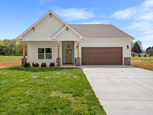 56 Deer Valley Cir , Winchester, TN 37398