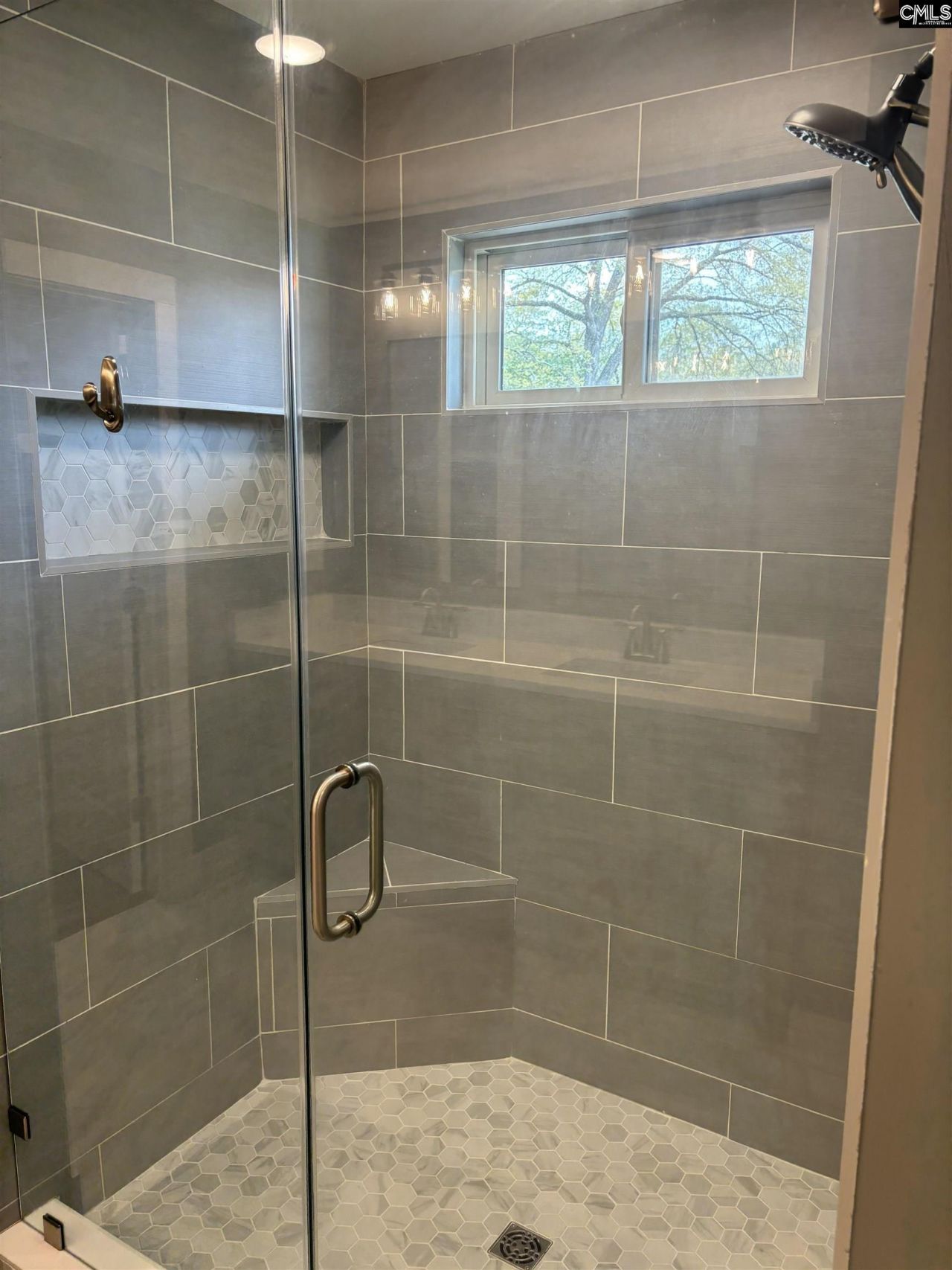 114 Emanuel Drive  Photo 14