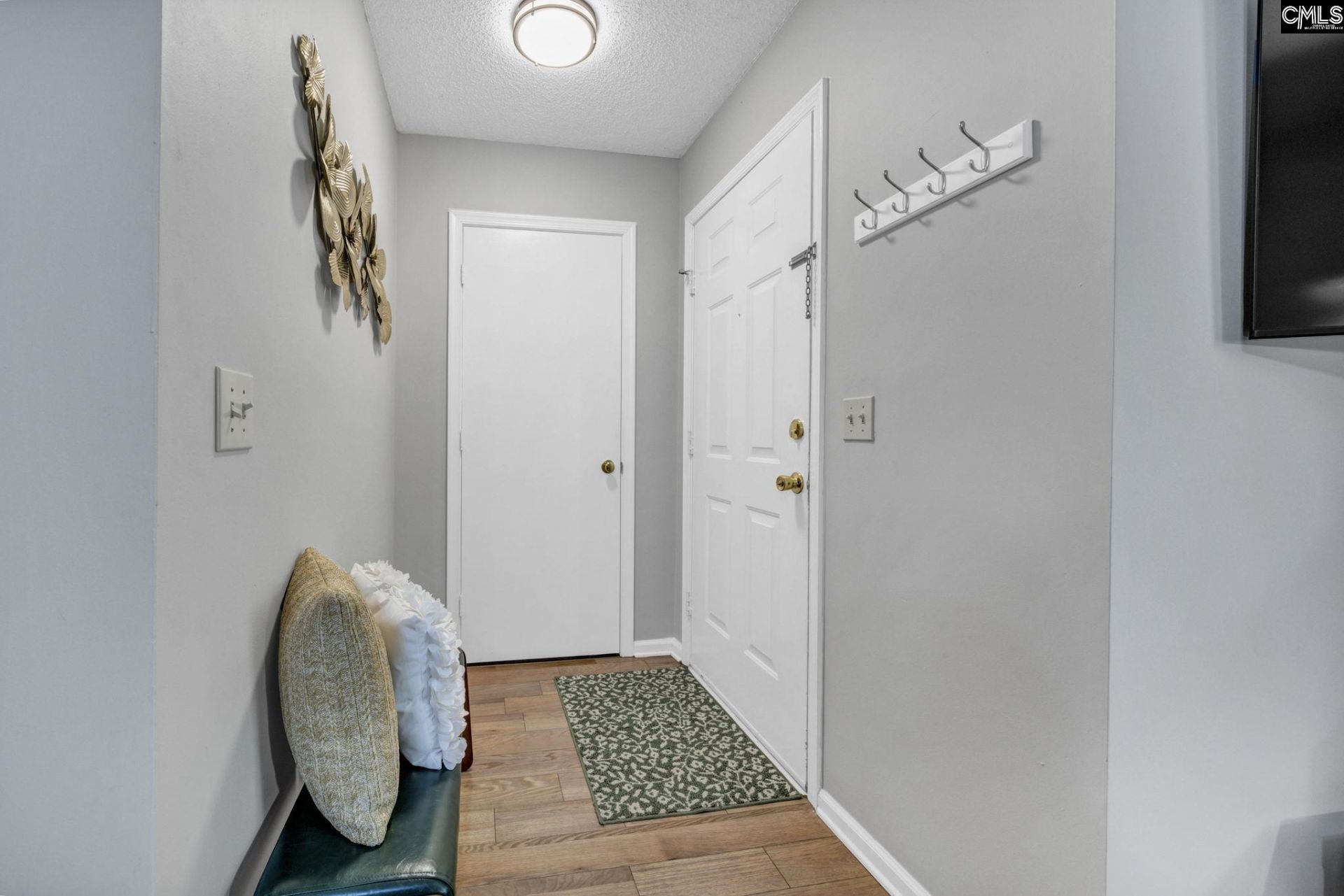 3921 Overbrook Drive  Photo 4