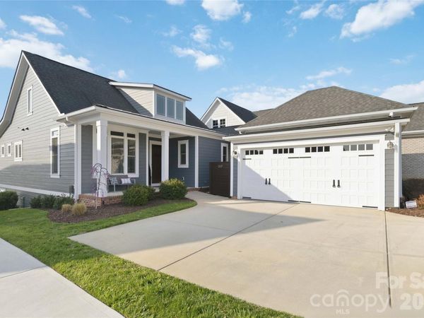 130 Sisters Cove Court, Mooresville, NC 28117
