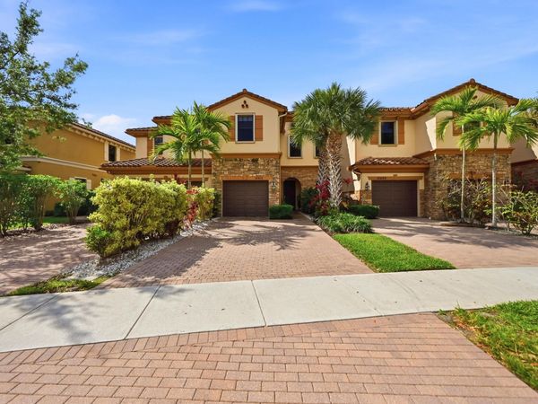 10415 Wellington Parc Drive, Wellington, FL 33449