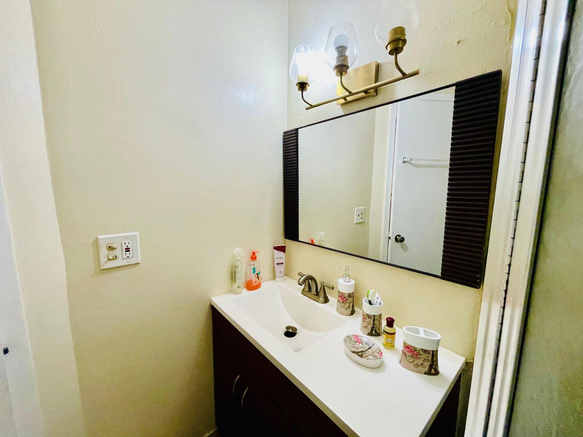 5051 W Oakland Park Boulevard W, Unit E212, Lauderdale Lakes, FL 33313 Photo