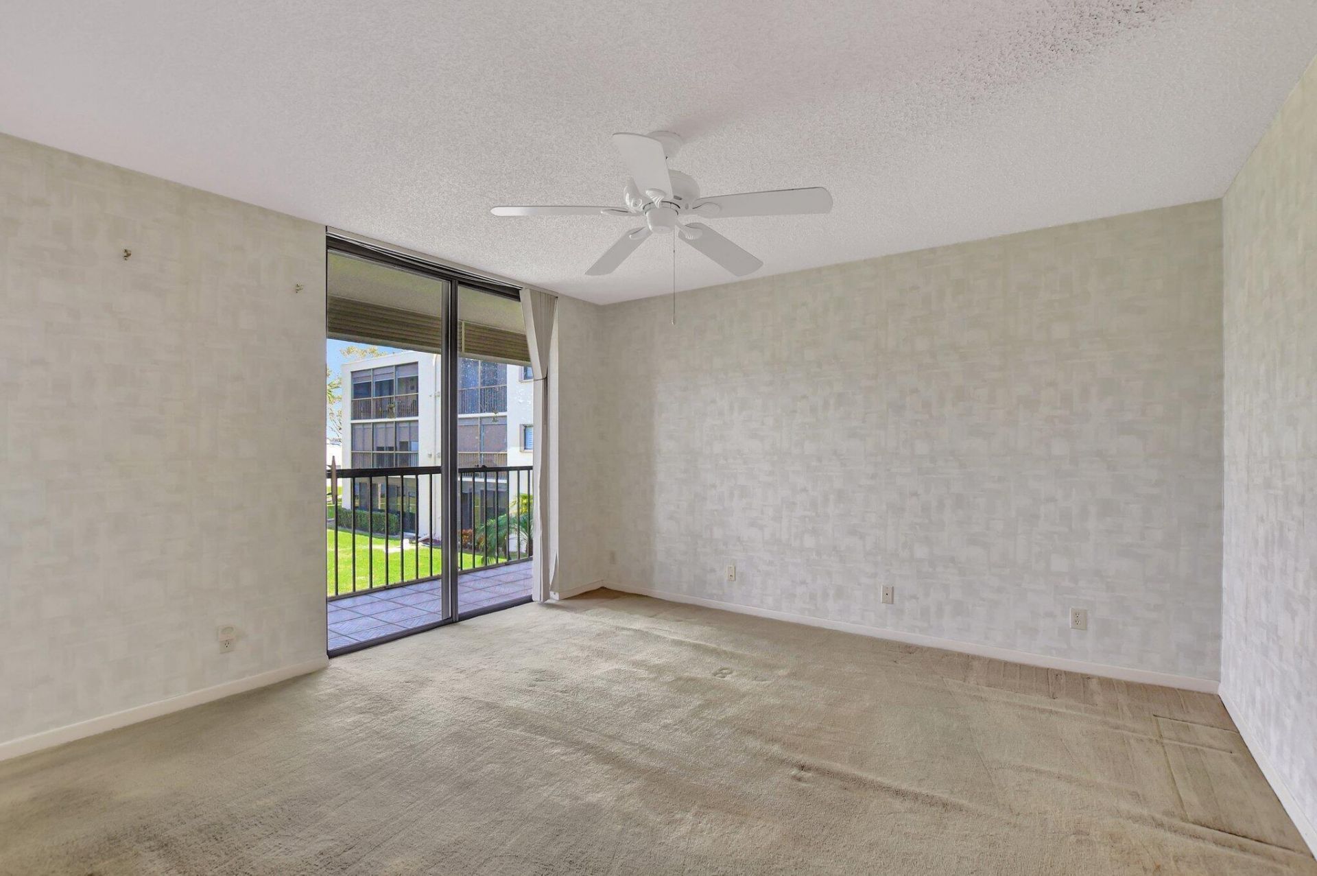 5340 Las Verdes Circle, Unit 208, Delray Beach, FL 33484 Photo