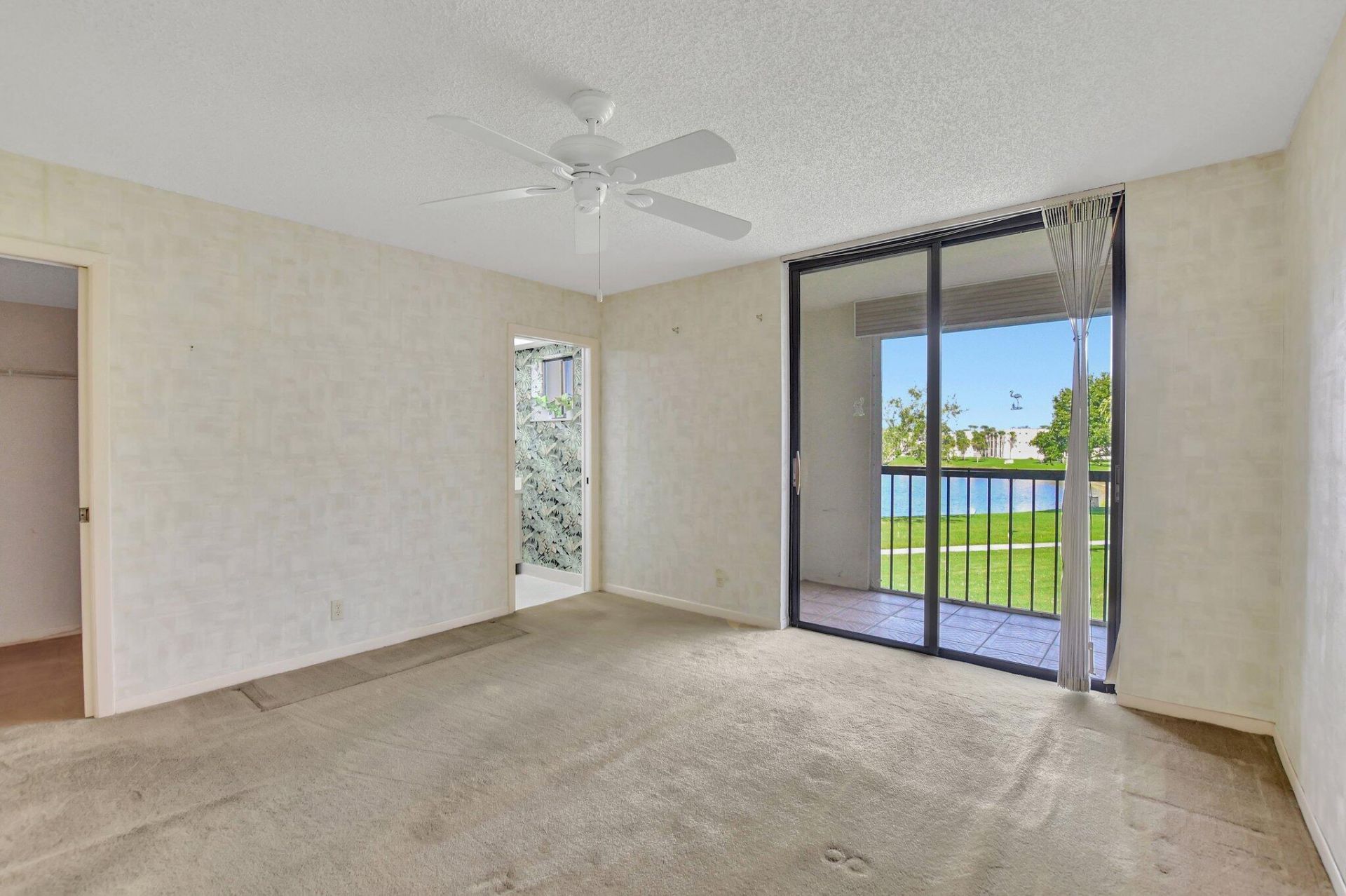 5340 Las Verdes Circle, Unit 208, Delray Beach, FL 33484 Photo