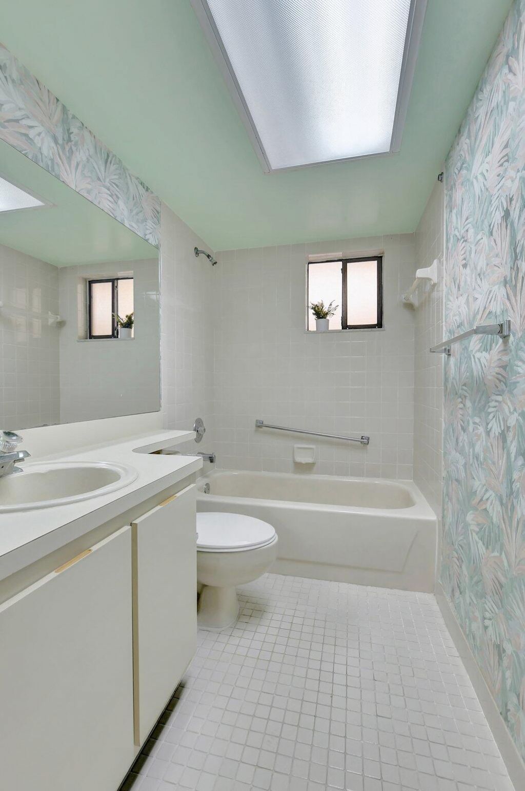 5340 Las Verdes Circle, Unit 208, Delray Beach, FL 33484 Photo