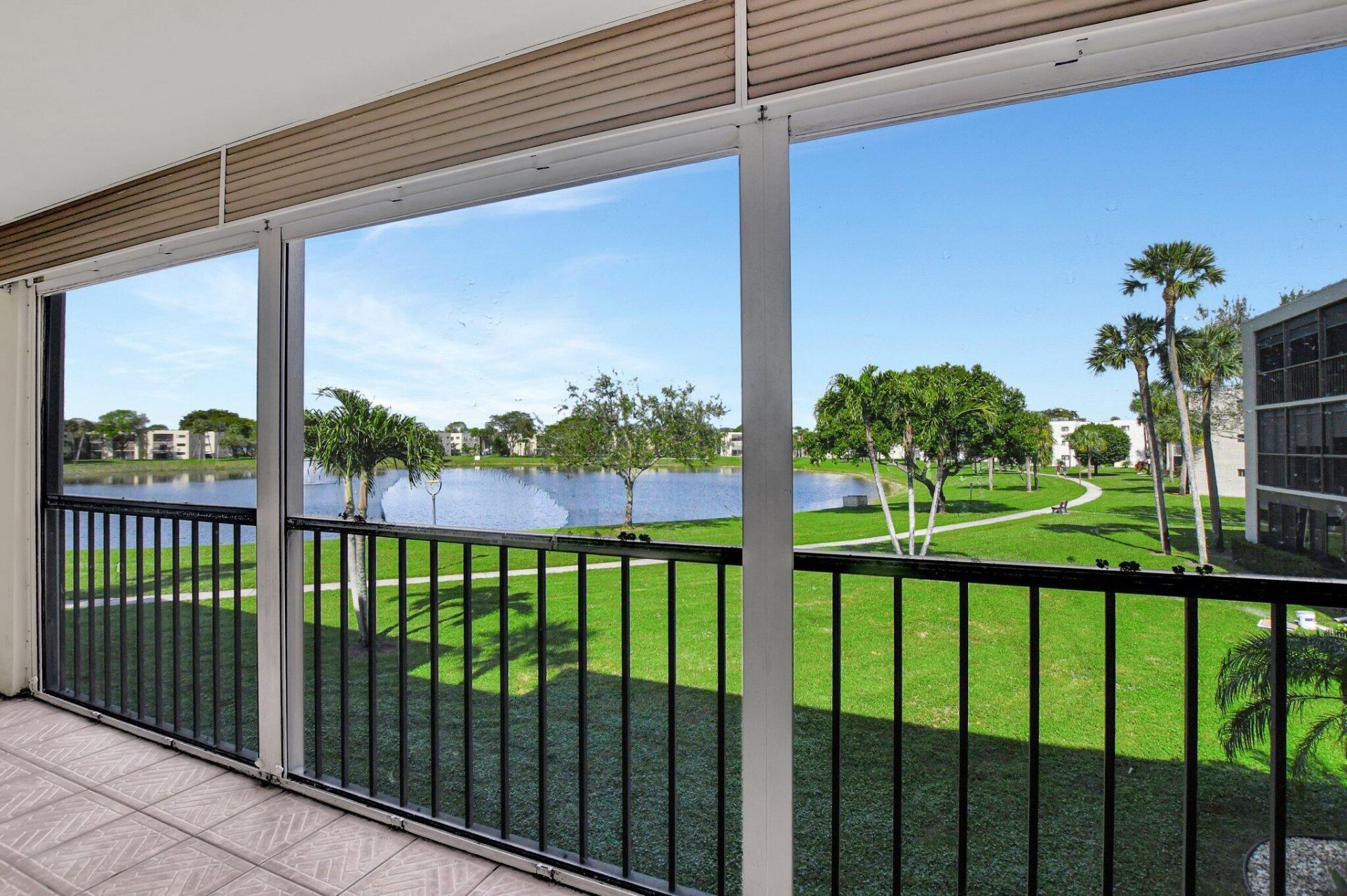 5340 Las Verdes Circle, Unit 208, Delray Beach, FL 33484 Photo