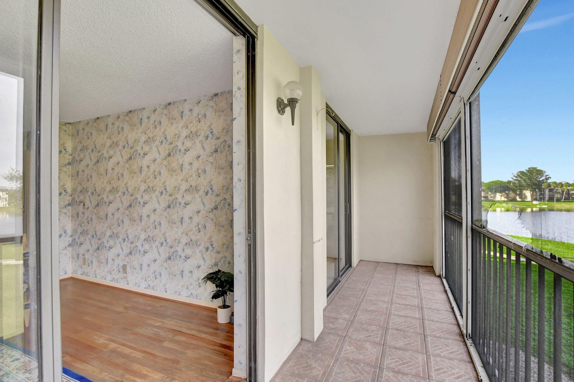 5340 Las Verdes Circle, Unit 208, Delray Beach, FL 33484 Photo