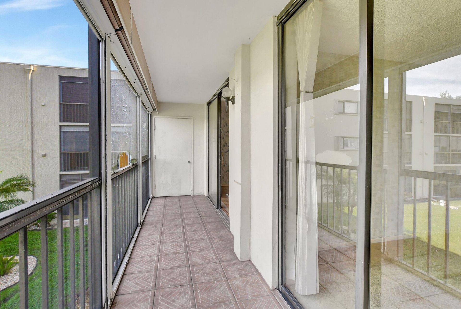 5340 Las Verdes Circle, Unit 208, Delray Beach, FL 33484 Photo