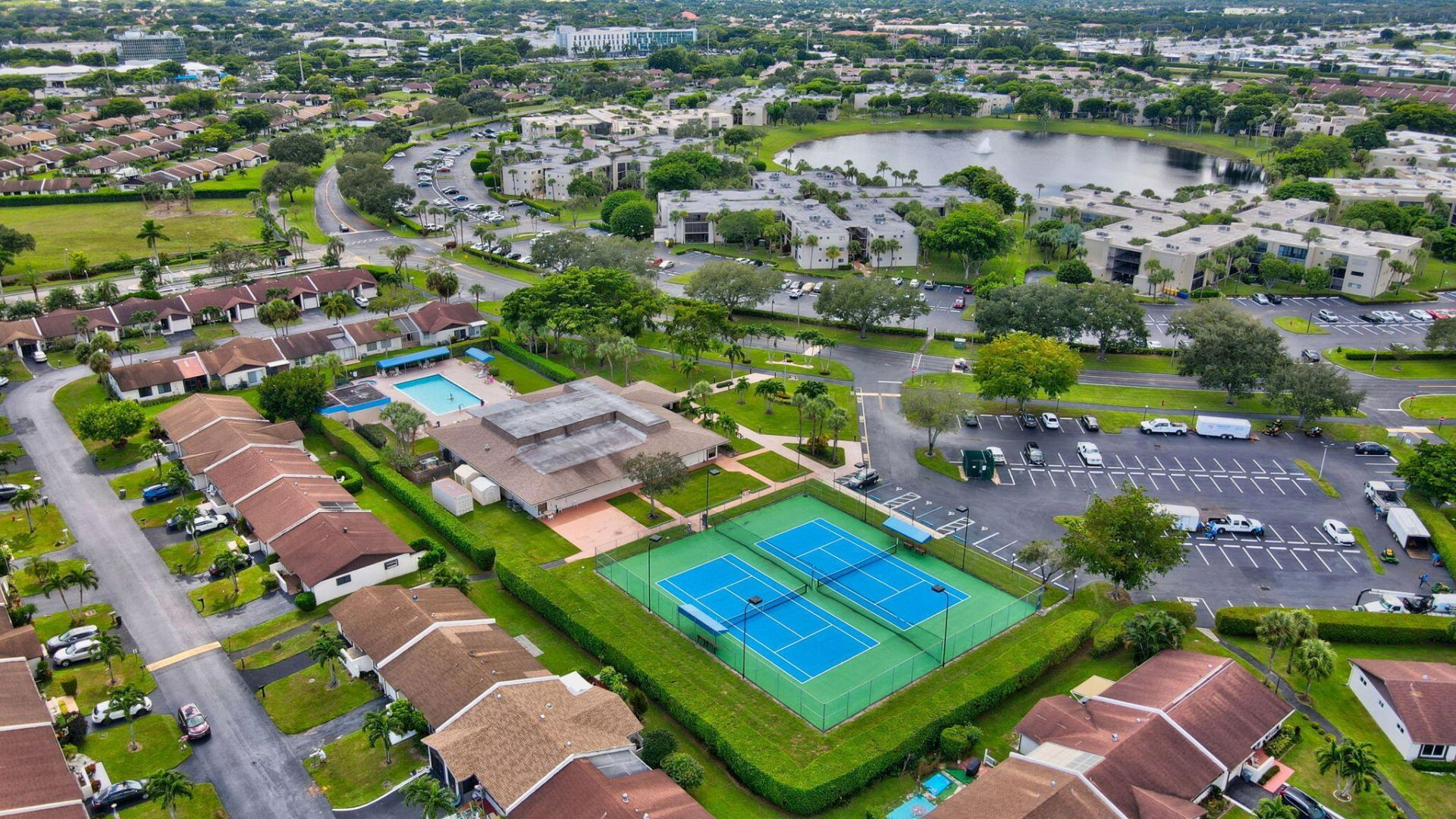 5340 Las Verdes Circle, Unit 208, Delray Beach, FL 33484 Photo