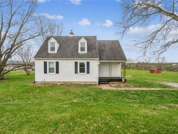 158 Holly Place , Mount Pleasant, PA 15666