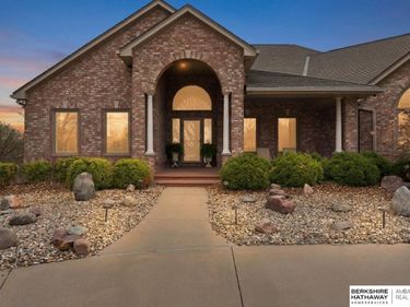 4809 N 196th Circle, Elkhorn, NE 68022