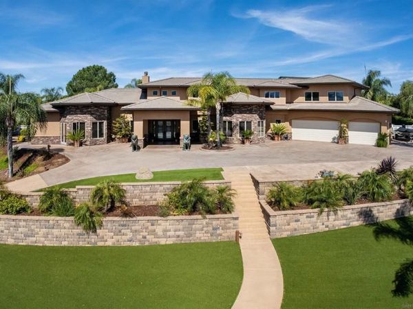 2882 Conestoga Circle, Alpine, CA 91901