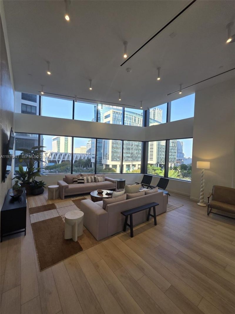 225 N Miami Ave , Unit 804, Miami, FL 33128 Photo