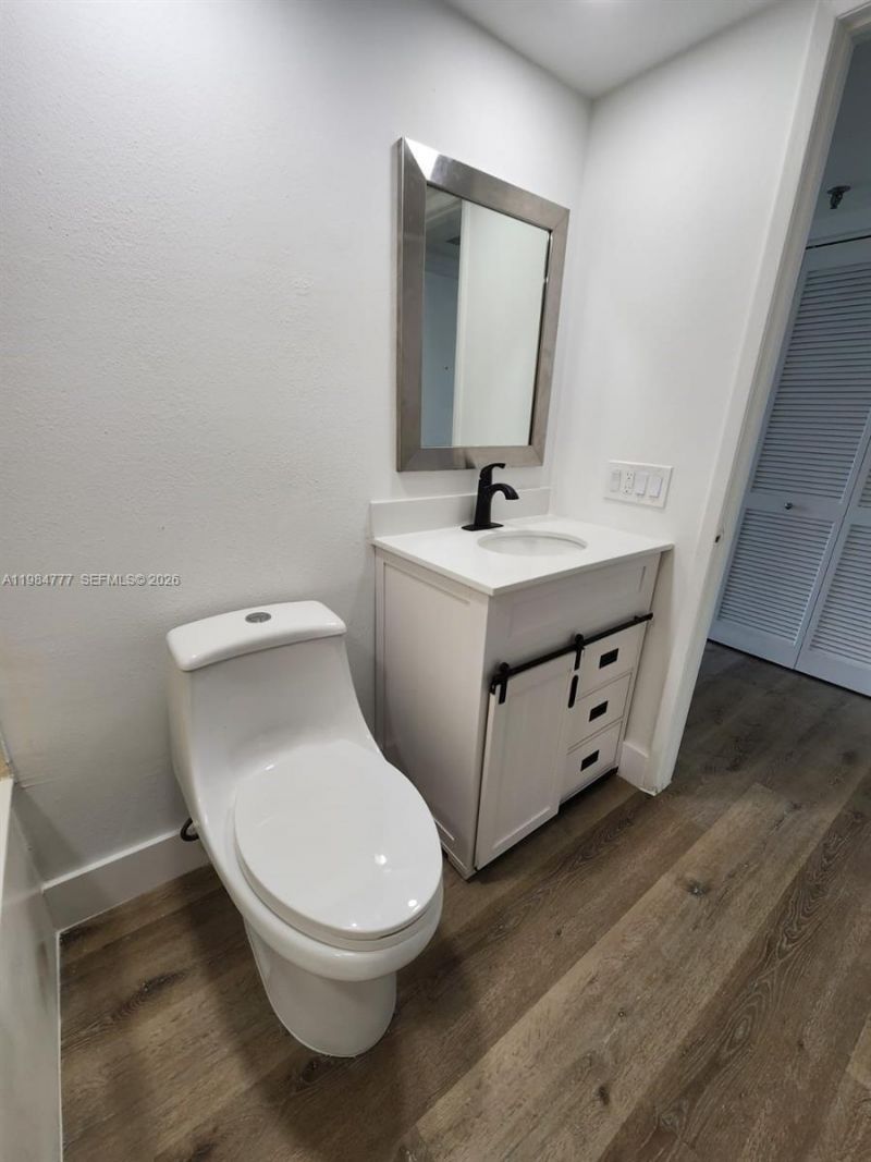 520 Brickell Key Dr, Unit A1517, Miami, FL 33131 Photo