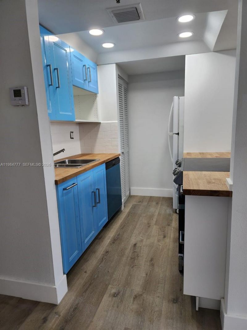 520 Brickell Key Dr, Unit A1517, Miami, FL 33131 Photo