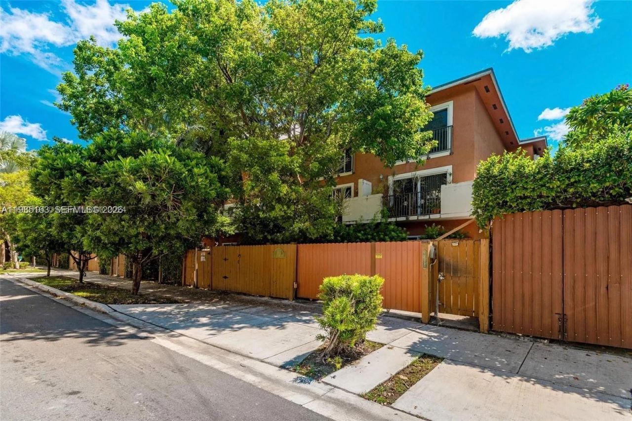 1611 SW 2nd Ct , Unit AA112, Miami, FL 33129 Photo