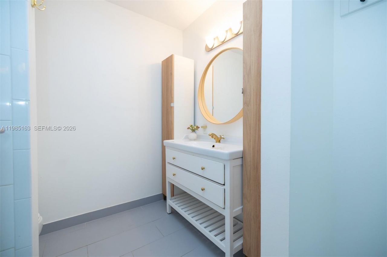 1611 SW 2nd Ct , Unit AA112, Miami, FL 33129 Photo