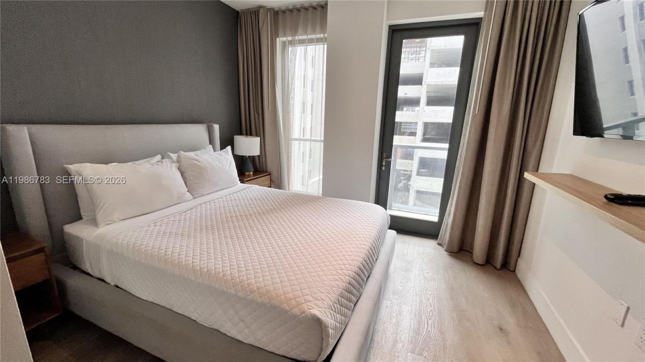 229 SW 9th St, Unit 307, Miami, FL 33130 Photo