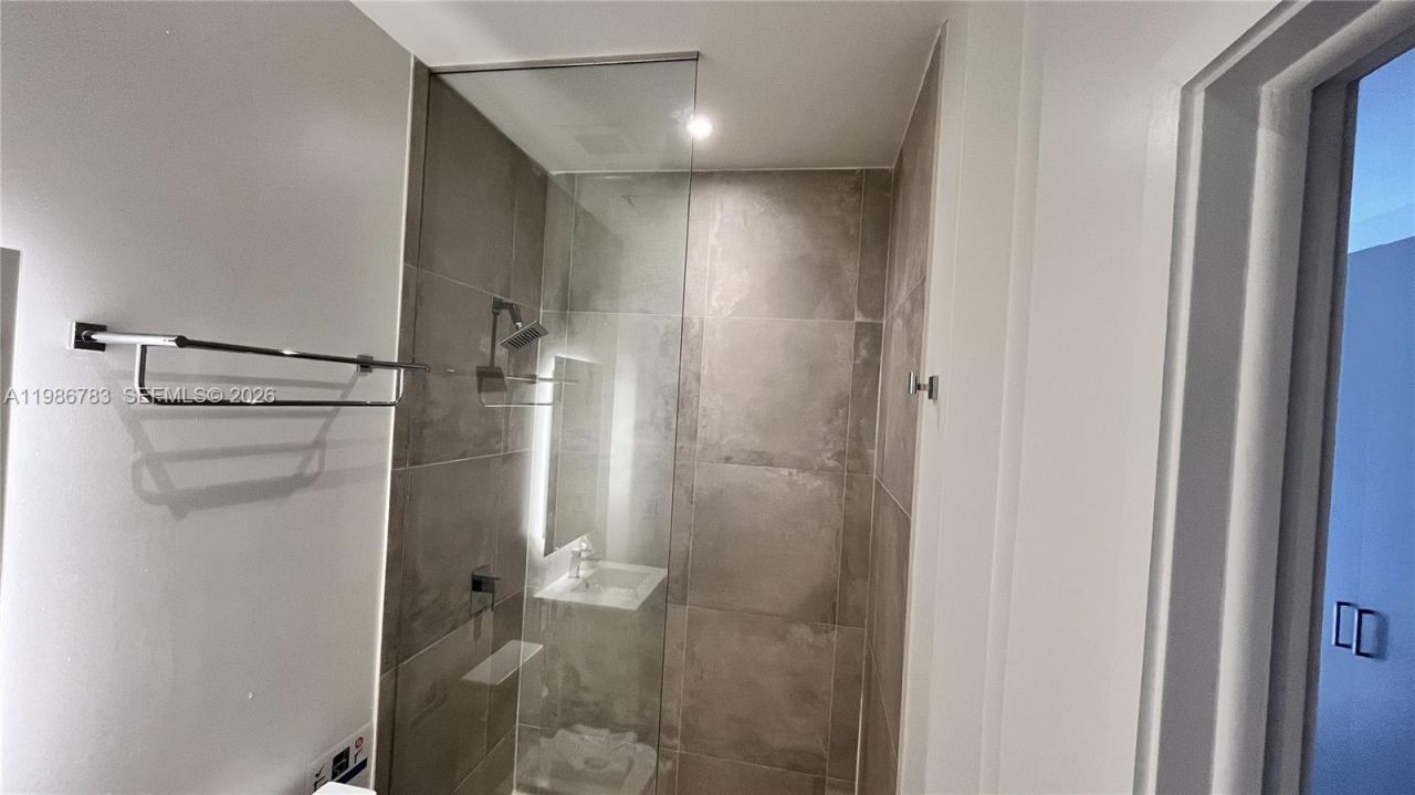 229 SW 9th St, Unit 307, Miami, FL 33130 Photo