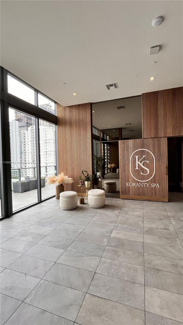 229 SW 9th St, Unit 307, Miami, FL 33130 Photo