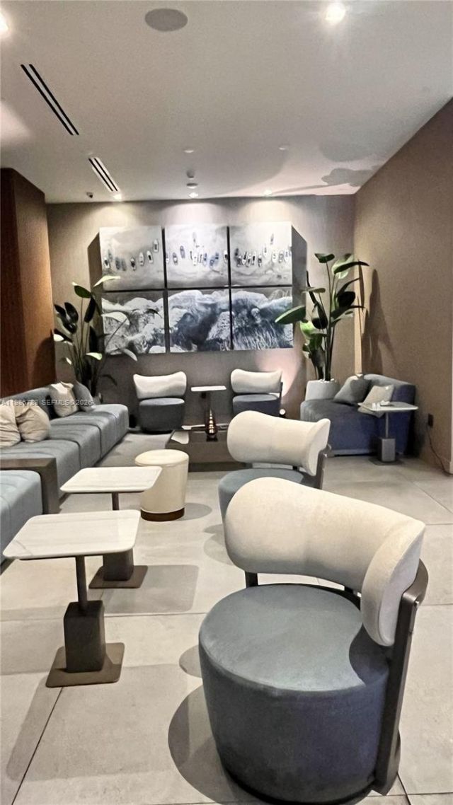 229 SW 9th St, Unit 307, Miami, FL 33130 Photo