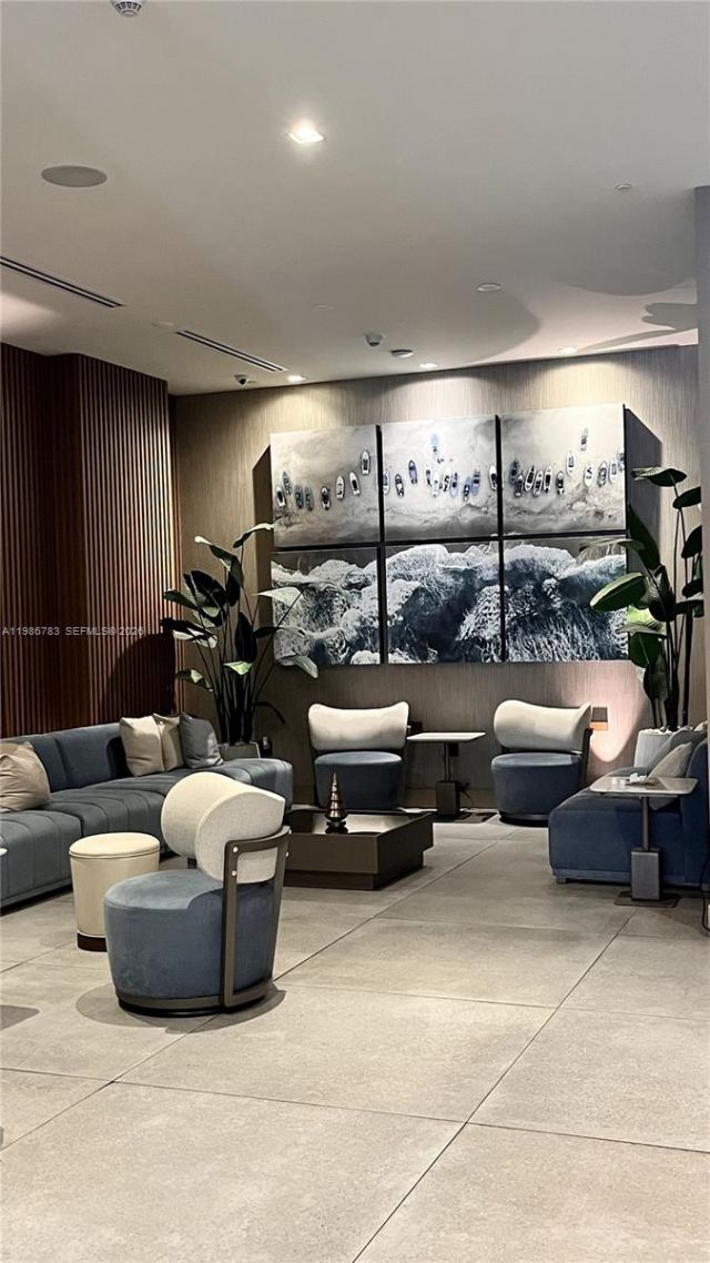 229 SW 9th St, Unit 307, Miami, FL 33130 Photo