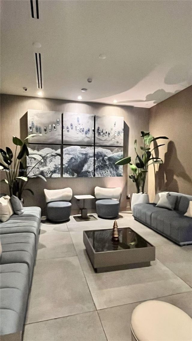 229 SW 9th St, Unit 307, Miami, FL 33130 Photo